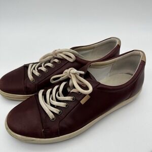 Ecco Woman's Size 9-9.5 Extra Wide Burgundy Lace Up Sneakers